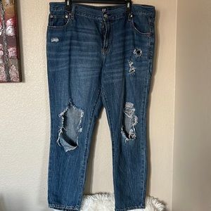 Gap Best Girlfirend  destroyed Distressed CuffHem Jeans